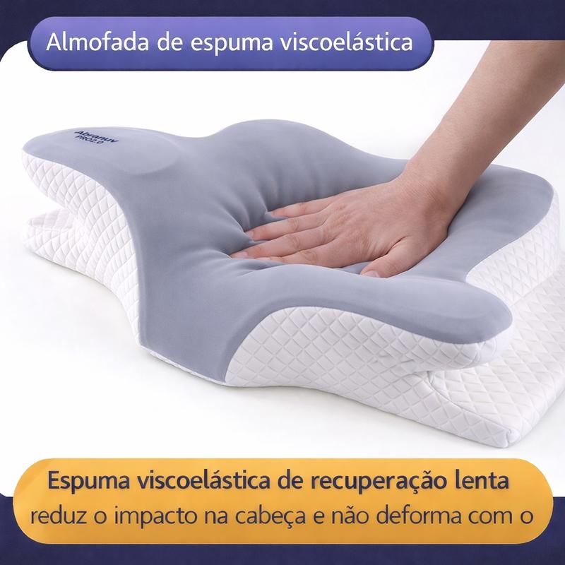 Mão pressionando a espuma viscoelástica de recuperação lenta
